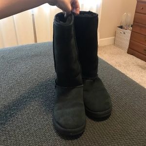 Black tall Ugg boots